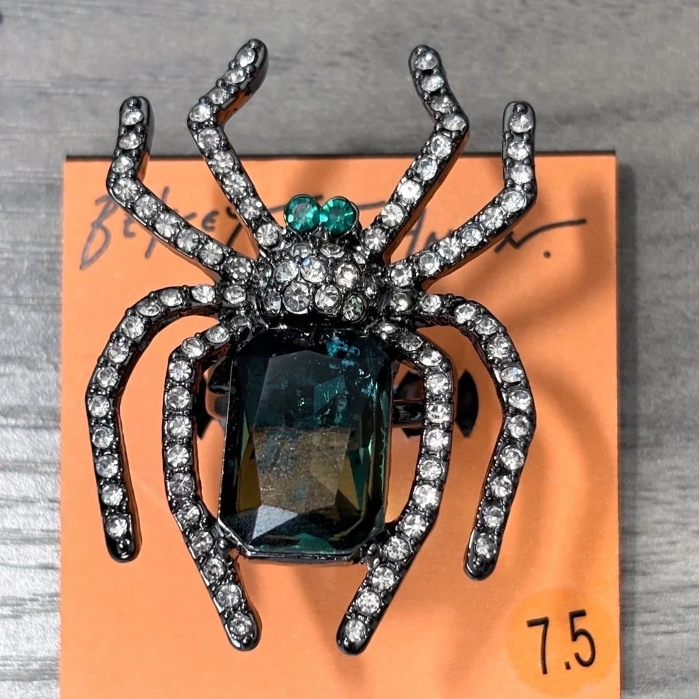 Betsey Johnson Large Green Crystal Spider Statement Ring Gunmetal Band Size 7.5